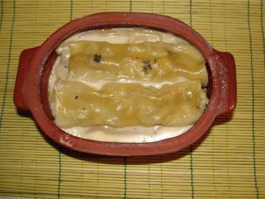 Zdjęcie - Cannelloni z nadzieniem mięsno brokułowym w sosie  serowym  - Przepisy kulinarne ze zdjęciami