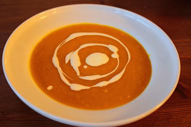 Zdjęcie - Delikatna zupa-krem z  dyni  - Przepisy kulinarne ze zdjęciami