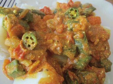 Zdjęcie - Okra w sosie pomidorowo - jogurtowym i kilka zdjec z Indyjskiego  marketu  - Przepisy kulinarne ze zdjęciami