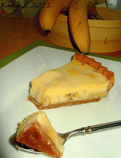 Zdjęcie - Tarta z  bananami i kremem custard - Przepisy kulinarne ze zdjęciami