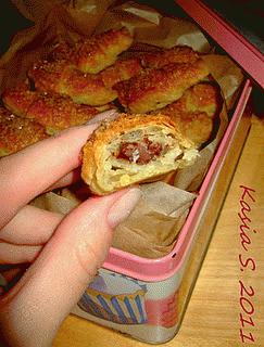 Zdjęcie - Kruche rogaliki z ciasta twarogowo-maślanego - Przepisy kulinarne ze zdjęciami