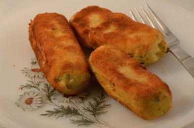 Zdjęcie - Krokiety ziemniaczane z parmezanem i bazylią - Przepisy kulinarne ze zdjęciami