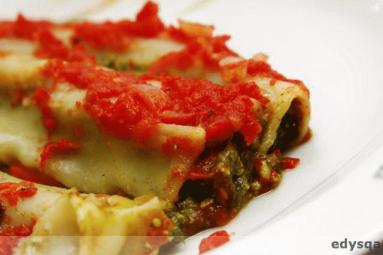 Zdjęcie - Cannelloni ze szpinakiem i tofu    - Przepisy kulinarne ze zdjęciami
