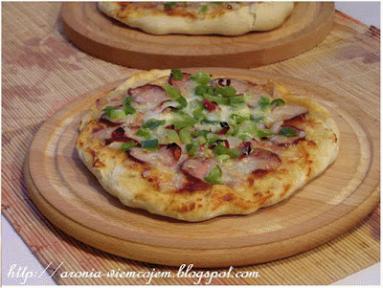 Zdjęcie - Pizzetta farmerska - Przepisy kulinarne ze zdjęciami