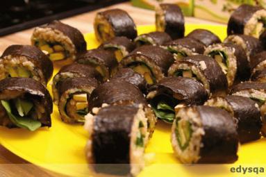 Zdjęcie - Sushi  wegańskie  - Przepisy kulinarne ze zdjęciami
