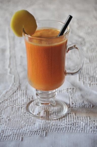 Zdjęcie - Napoje z marchewek, mango i papryk  - Przepisy kulinarne ze zdjęciami