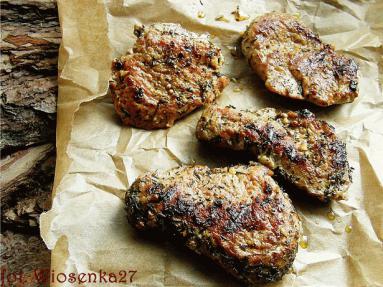 Zdjęcie - Polędwiczka wieprzowa grilowana na "amerykańską"  nutę  - Przepisy kulinarne ze zdjęciami