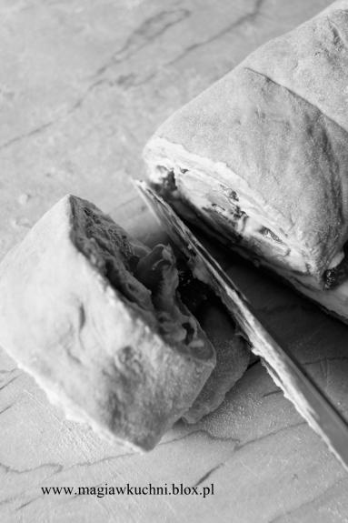 Zdjęcie - Drożdżówki z truskawakmi i twarożkiem   - Przepisy kulinarne ze zdjęciami