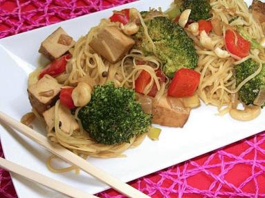 Zdjęcie - Warzywa stir-fry z  tofu  - Przepisy kulinarne ze zdjęciami