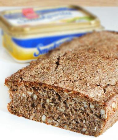 Zdjęcie - Ziarnisty chleb razowy na zakwasie - Przepisy kulinarne ze zdjęciami