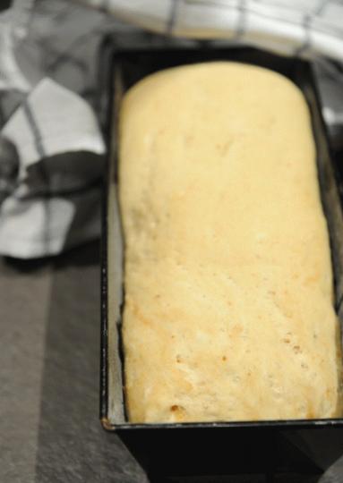 Zdjęcie - Chleb z masłem orzechowym - Przepisy kulinarne ze zdjęciami