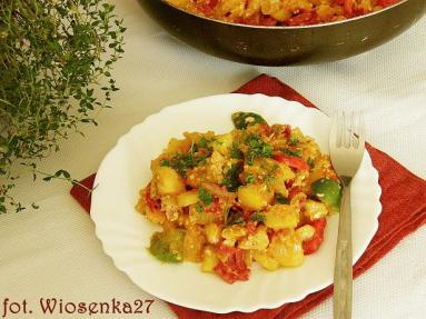 Zdjęcie - Ziemniaki po wiejsku z chorizo i  papryką - Przepisy kulinarne ze zdjęciami