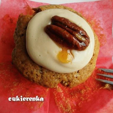 Zdjęcie - Kawowe muffinki z karmelizowanymi pekanami - Przepisy kulinarne ze zdjęciami