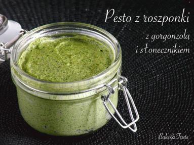 Zdjęcie - Pesto z roszponki (z gorgonzolą i słonecznikiem) - Przepisy kulinarne ze zdjęciami