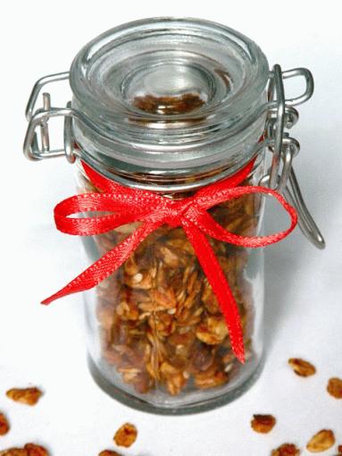Zdjęcie - Dyniowa granola z orzechami - Przepisy kulinarne ze zdjęciami