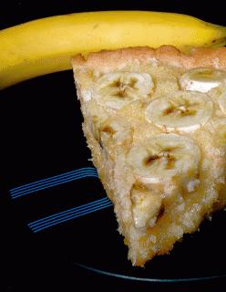 Zdjęcie - Tarta z kremem kokosowym i bananami - Przepisy kulinarne ze zdjęciami