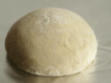 Zdjęcie - Chleb z serem pleśniowym i gruszką - Przepisy kulinarne ze zdjęciami