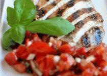 Zdjęcie - Grillowany kurczak z pikantną salsą - Przepisy kulinarne ze zdjęciami