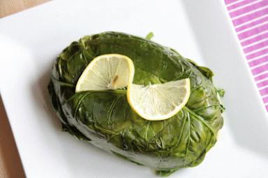 Zdjęcie - Zapiekanka z łososia w liściach szpinaku - Przepisy kulinarne ze zdjęciami