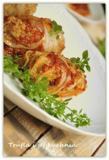 Zdjęcie - Gołąbki w sosie  pomidorowym - Przepisy kulinarne ze zdjęciami