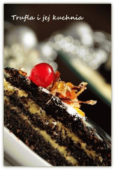 Zdjęcie - Tort makowy z kandyzowaną czereśnią, czekoladą i karmelem - Przepisy kulinarne ze zdjęciami
