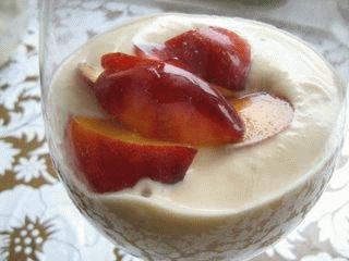 Zdjęcie - Kremowy deser z owocami - Przepisy kulinarne ze zdjęciami