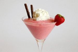 Zdjęcie - Krem truskawkowy z serka mascarpone - Przepisy kulinarne ze zdjęciami
