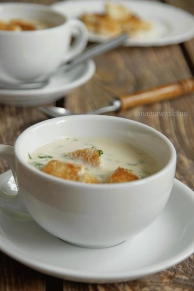 Zdjęcie - Ekspresowa zupa serowa - Przepisy kulinarne ze zdjęciami