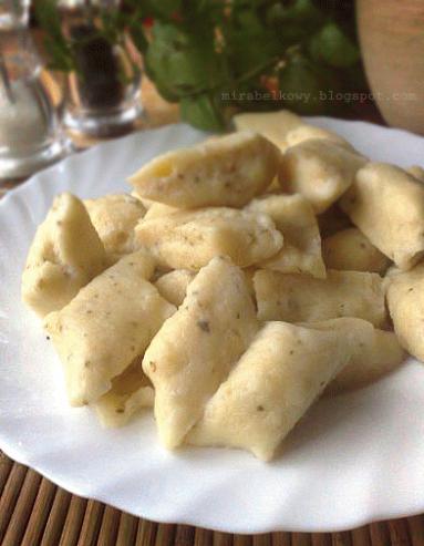 Zdjęcie - Pulchne kluski z majerankiem - Przepisy kulinarne ze zdjęciami