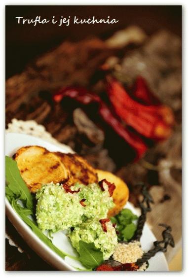 Zdjęcie - Pasta z awokado z chrupiącą  bagietką - Przepisy kulinarne ze zdjęciami