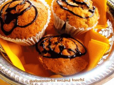 Zdjęcie - Muffinki bananowe z czekoladowymi kropelkami - Przepisy kulinarne ze zdjęciami