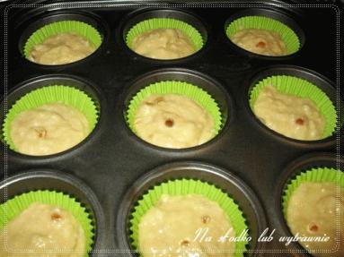Zdjęcie - Pszenno - orkiszowe muffiny z kokosem i suszonymi morelami - Przepisy kulinarne ze zdjęciami