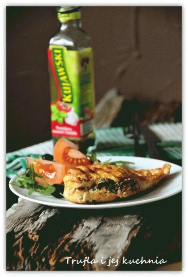 Zdjęcie - Kieszonki drobiowe nadziewane suszonymi pomidorami i  rukolą - Przepisy kulinarne ze zdjęciami
