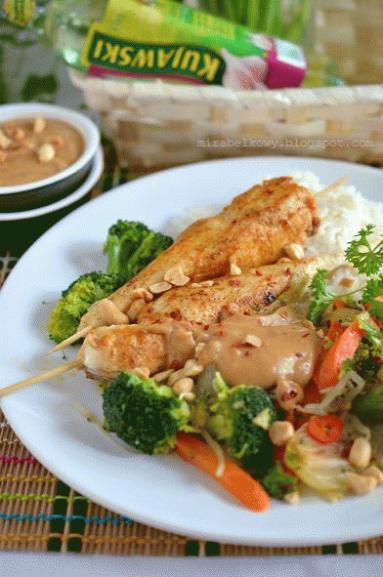 Zdjęcie - Kurczak satay z warzywami - Przepisy kulinarne ze zdjęciami