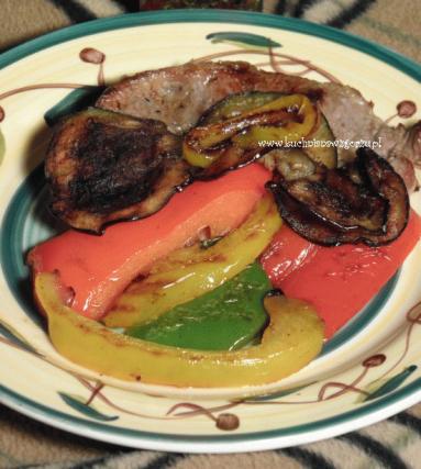 Zdjęcie - Karczek z patelni wraz z warzywami - Przepisy kulinarne ze zdjęciami