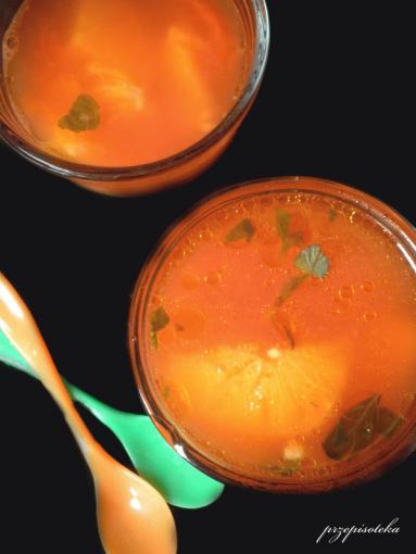 Zdjęcie - Zupa pomidorowa z pomarańczą i miętą - Przepisy kulinarne ze zdjęciami
