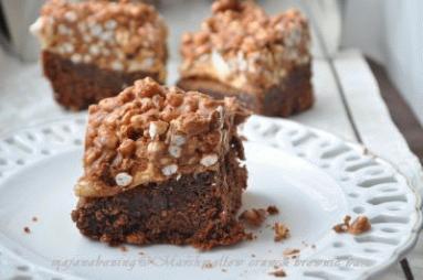 Zdjęcie - Marshmallow crunch brownie bars - Przepisy kulinarne ze zdjęciami
