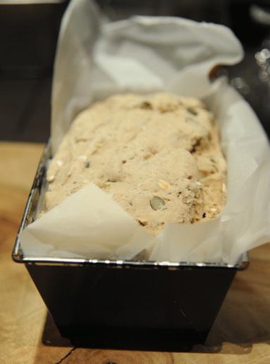 Zdjęcie - Chleb sezamowy z pestkami dyni na zakwasie - Przepisy kulinarne ze zdjęciami