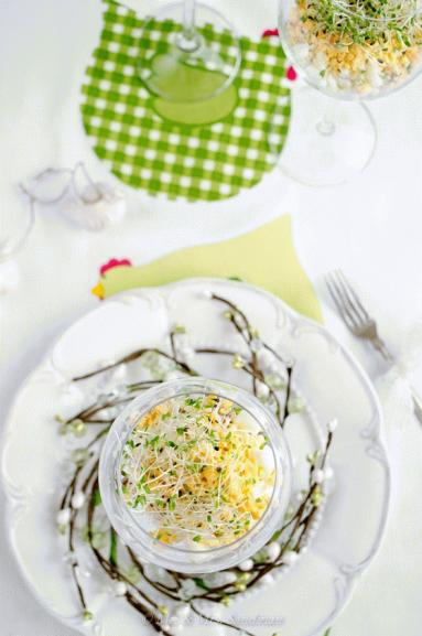 Zdjęcie - Verrine ze śledziem, jajkiem i rzeżuchą - Przepisy kulinarne ze zdjęciami