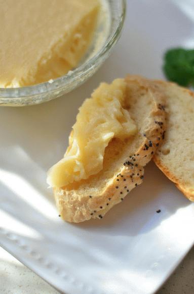 Zdjęcie - Domowy ser topiony - Przepisy kulinarne ze zdjęciami