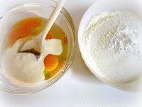 Zdjęcie - Babka jogurtowa z szafranem i rodzynkami - Przepisy kulinarne ze zdjęciami