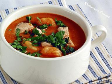 Zdjęcie - Zupa z łososia z szafranem i likierem anyżowym - Przepisy kulinarne ze zdjęciami