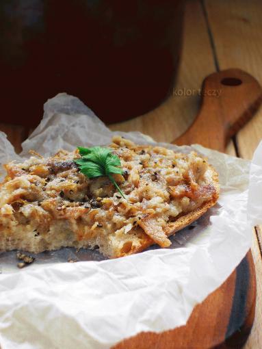 Zdjęcie: Rillettes po polsku – smarowidło wieprzowe z jabłkiem i cebulą. Zdjęcie - Rillettes po polsku – smarowidło wieprzowe z jabłkiem i cebulą. - Przepisy kulinarne ze zdjęciami