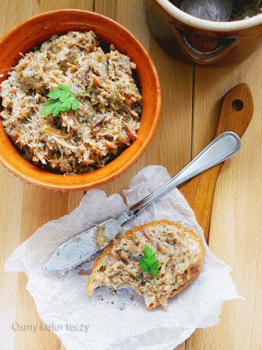 Zdjęcie: Rillettes po polsku – smarowidło wieprzowe z jabłkiem i cebulą. Zdjęcie - Rillettes po polsku – smarowidło wieprzowe z jabłkiem i cebulą. - Przepisy kulinarne ze zdjęciami