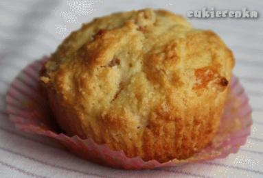 Zdjęcie - Kokosowe muffinki z morelami - Przepisy kulinarne ze zdjęciami