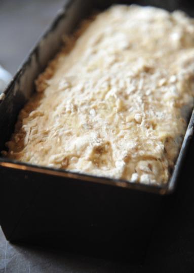 Zdjęcie - Chleb z pesto na zakwasie pszennym - Przepisy kulinarne ze zdjęciami