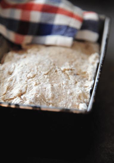 Zdjęcie - Chleb z suszonymi figami i otrębami na zakwasie pszennym - Przepisy kulinarne ze zdjęciami