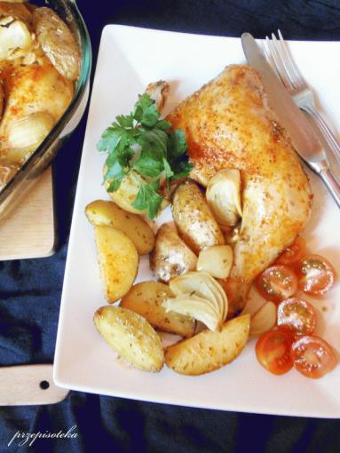 Zdjęcie - Pikantne nóżki kurczaka z ziemniakami - Przepisy kulinarne ze zdjęciami