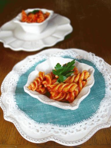 Zdjęcie - Szybki i prosty sos pomidorowy z serwatką - Przepisy kulinarne ze zdjęciami