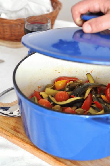Zdjęcie - Włoska sałatka warzywna na ciepło - Przepisy kulinarne ze zdjęciami